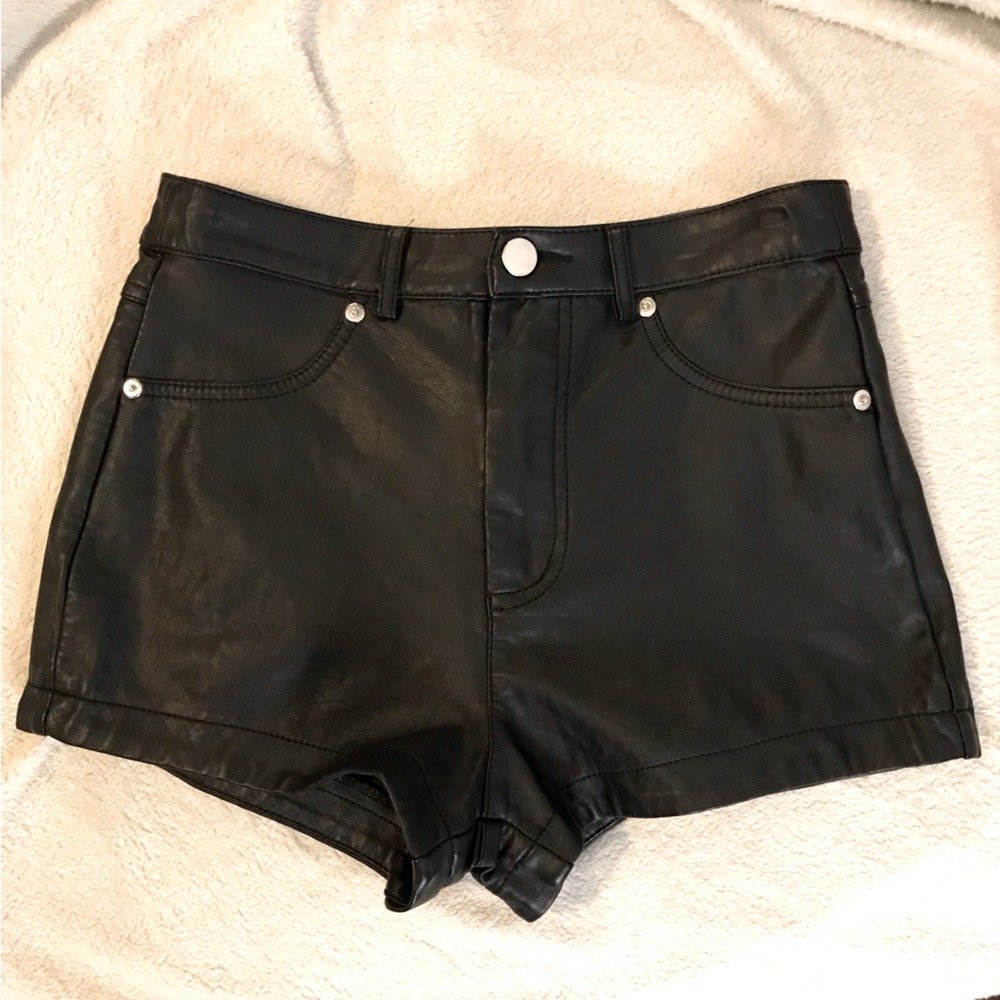 Forever 21 Womens small faux leather shorts